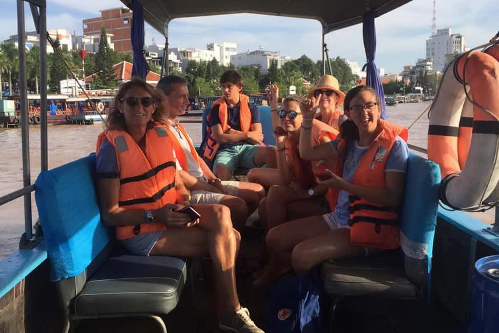 Ho Chi Minh Daily Tour: Full Day Mekong Delta (Private tour) - Ben Tre: Tan Thạch Village, Coconut Crafts, and Horse Carts