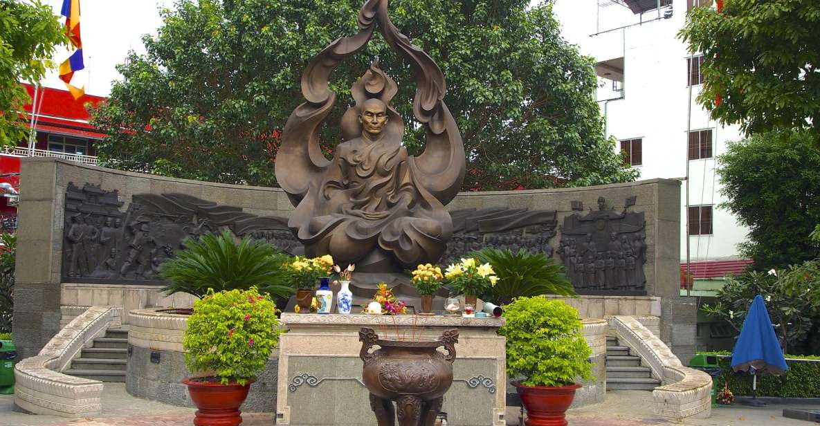 Ho Chi Minh: Historical City Scooter Tour - Fast, Focused Saigon on a Scooter