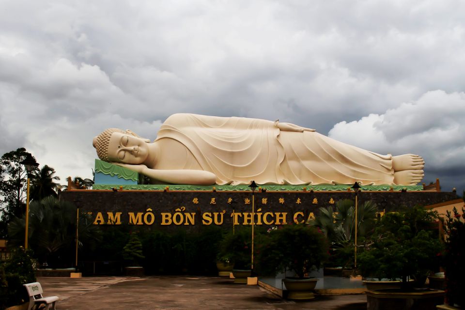 Ho Chi Minh: Mekong River Islands Private Excursion - Family-run workshops and tasting: coconut candy, honey, and crafts