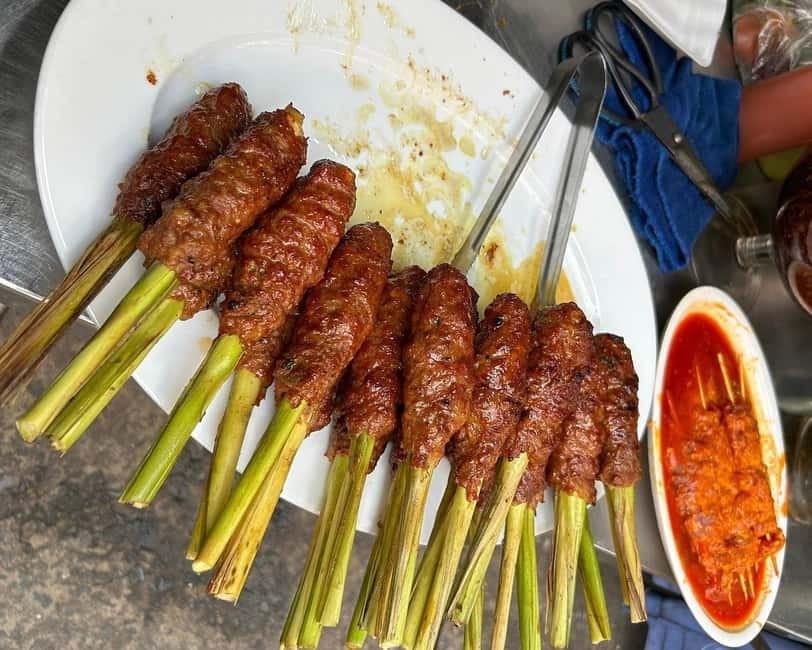 Ho Chi Minh: Original Walking Street Food Tour with Foodies - The guide experience: why names like Emma, Kelly, and Andy keep coming up