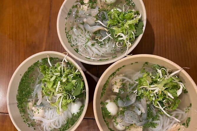 Ho Chi Minh Street Food & City Sights with Local Female Guide - Key things I’d circle on your map