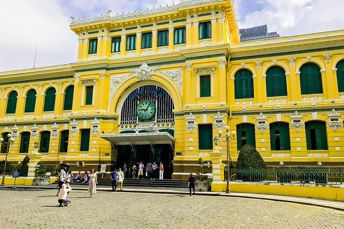 Ho Chi Minh Street Food & City Sights with Local Female Guide - The bar stop: how it works, and how to avoid it if you want
