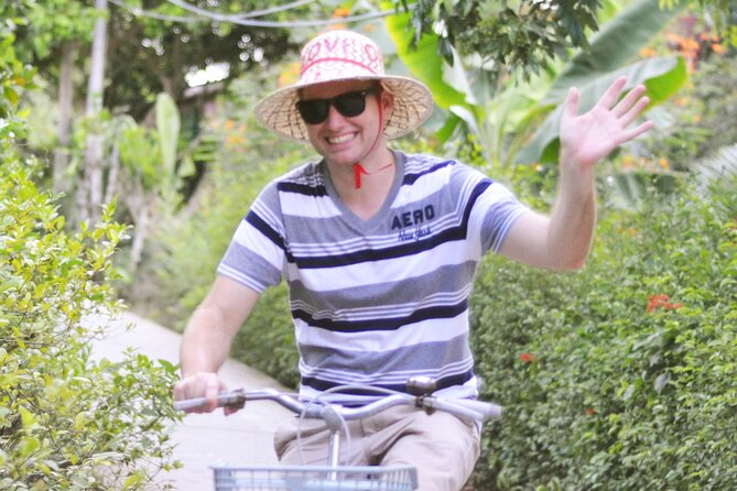 MEKONG DELTA TOUR TO FLOATING MARKET CAI BE from HCM city - Cycling through orchards and meeting islanders