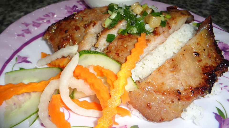 Midnight Street Food Tour In Saigon By Motorbike - Motorbike + midnight street food: why this tour makes sense in Saigon