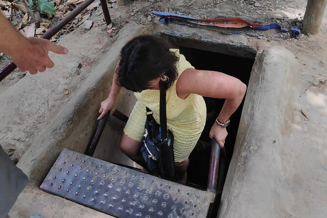 Private Best of Cu Chi Tunnels and Mekong Delta Full Day Tour - Vietnamese traditional lunch (and how your guide can help with coffee)
