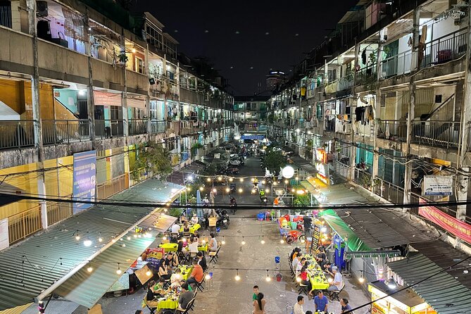 Private Craft Beer and Sightseeing Adventure Tour on Scooter in Ho Chi Minh City - Food and drinks that make this tour feel like a meal, not a snack run
