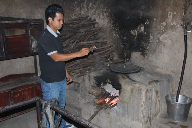 Private Cu Chi Tunnels Half-Day Afternoon Tour - Getting out of Ho Chi Minh City: the private ride that shapes the day