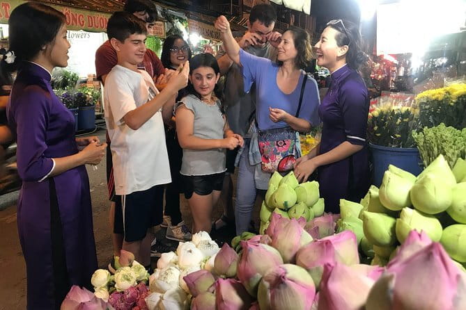 Private Ho Chi Minh City Tour from Port & Vietnamese Egg Coffee - Lunch and Vietnamese Egg Coffee: The Break That Makes the Day Work