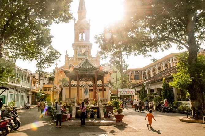 Private Ho Chi Minh City Tour Full day Trip - Giac Lam Pagoda and Cho Lon: Quiet Moments in a Trade District