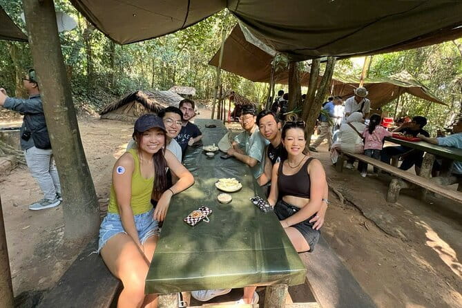 Private Mekong Delta tour to Cai Be – Tan Phong island full day - Vĩnh Long and Binh Hòa Phước: lunch in a garden with elephant eared fish