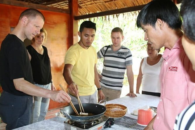 Private Mekong Delta tour to Cai Be – Tan Phong island full day - Boat time at Cái Bè floating market: watch trade, not just boats