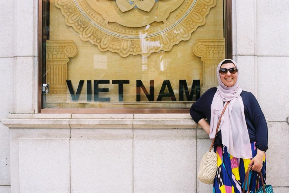 Private Photography Tour & Ho Chi Minh City Exploration - Families and Friends: Images That Still Feel Like You