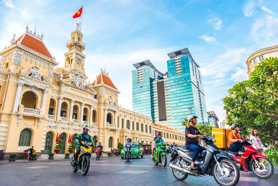 Private Saigon Highlights Tour by Car – Flexible Half Day - Independence Palace: tank-crashed gates and an underground war room