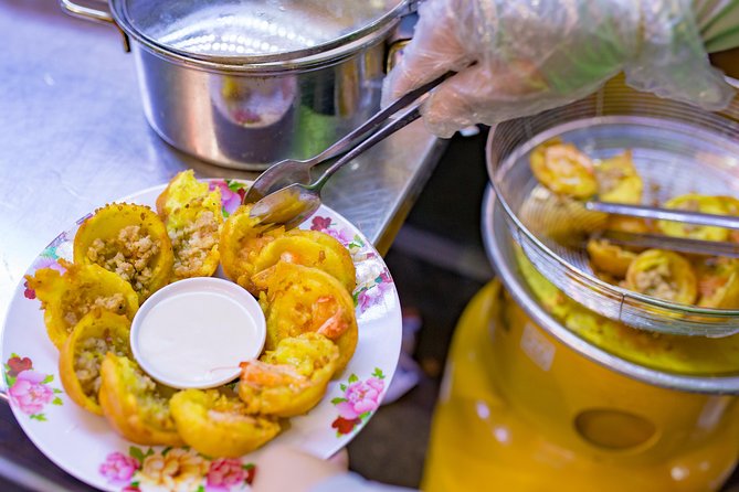 Private Street Food Evening Walking Tour in Ho Chi Minh City - Taxi pickup: the practical reason this tour works at night