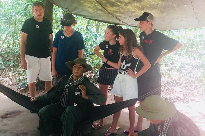 Private Tour - Cu Chi Tunnels with English Speaking Tour Guide - The Củ Chi Tunnels experience: crawl, traps, and what to pay attention to