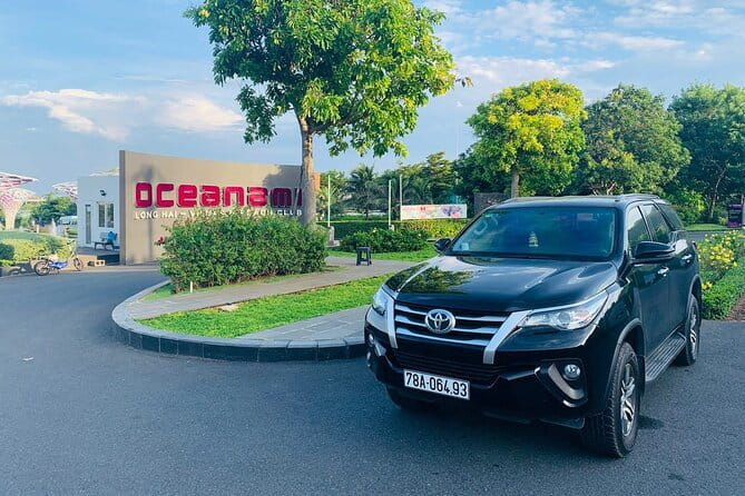 Private Transfer : Ho Chi Minh / HCM Airport To Ho Tram /Vung Tau - The ride: modern cars, strong A/C, and a driver with usable English