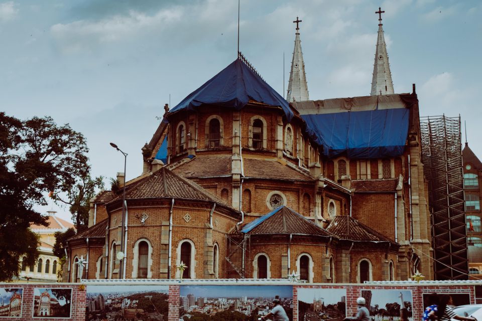 Saigon City Tour From Phu My Port By Private Car - Ben Thanh Market: the 1914 stop that feels like Saigon