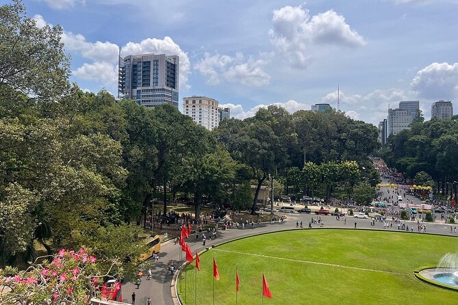 Saigon Highlights Full Day Tour - Lunch, water, cool towels, and AC: the unsung value