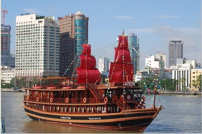 Saigon Local Sightseeing Free Walking Tour - Optional Coffee Shop Time and Street Snack Reality