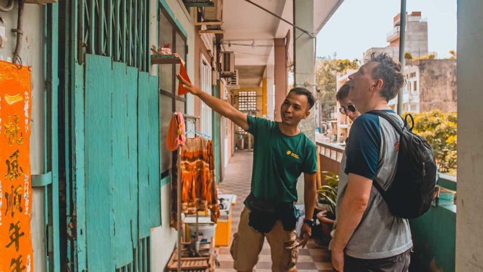 Saigon Off-the-Beaten Path-Cycling Tour in Ho Chi Minh City - District 10: Umbrella Market fruit party and real-life pace