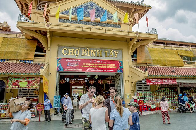 Small-group Saigon City Tour: 3-Hour Cyclo Ride to Hidden Stories - Pickup timing and how the 3-hour loop feels on the ground
