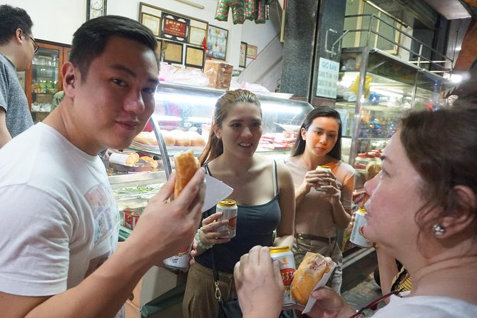Taste the Unreal Street Food Walking Tour in Saigon - What You’ll Taste: Banh Xeo, Bun Bo Hue, and the Stuff You’d Skip