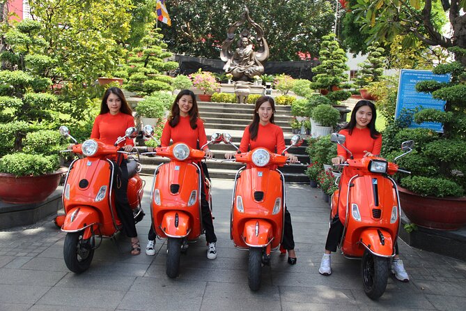 The Insider's Saigon With Female Ao Dai Riders Vespa 4,5 Hours - Stop 1: Central Post Office and Notre Dame Cathedral area