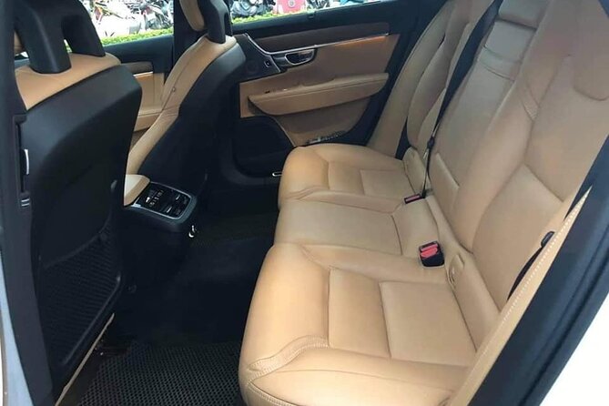 (TOP) Private car: Ho Chi Minh Airport (SGN) from/to HCM center - Booking timing: how far ahead you’ll want to reserve