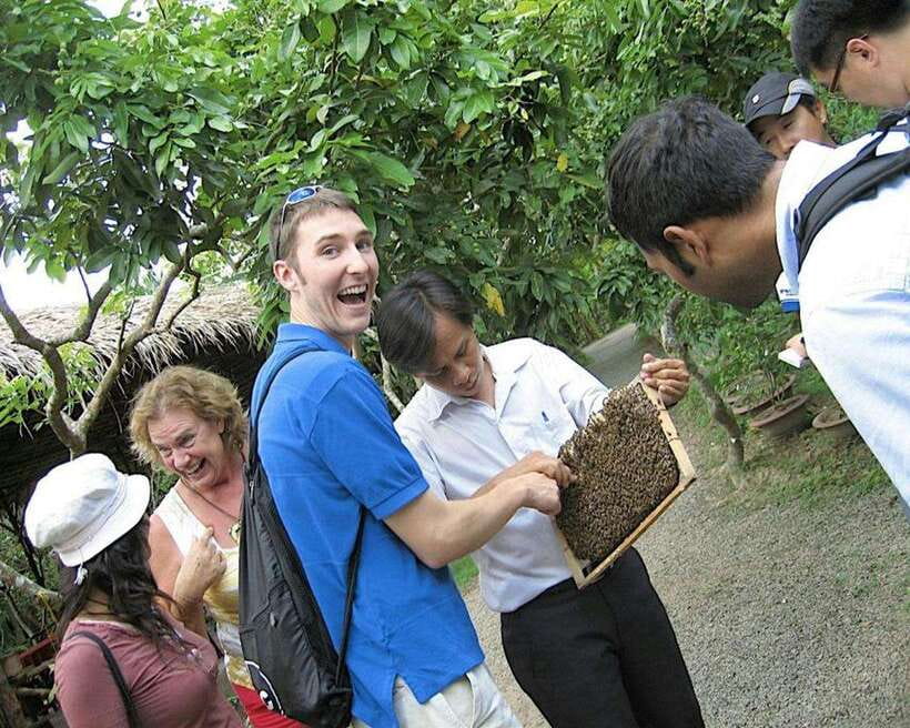 Top Site Must See Bestseller Mekong Delta Full-Day Discovery - Coconut canals and village lanes: rowing, tuk tuk, and local food stops