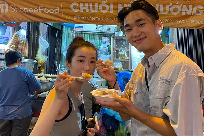 Walking Food Tour in HCM: 10 Must- Try Local Dishes & Hidden Gems - Why This Saigon Food Tour Feels Like Living in the Streets