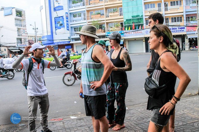 Walking Tour - Where You Meet and How the Private Pace Helps