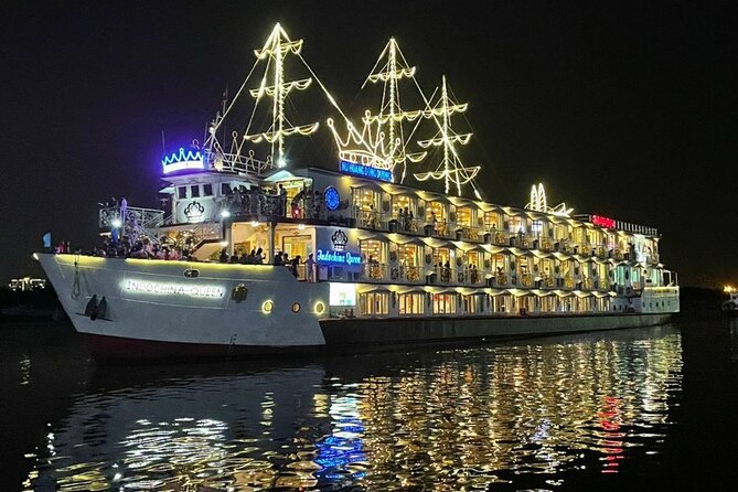 Water Puppet Show/ Foot Massage - Dinner Cruise Saigon Night Private Tour - Bến Bạch Dằng dinner cruise: dinner plus live Vietnamese entertainment